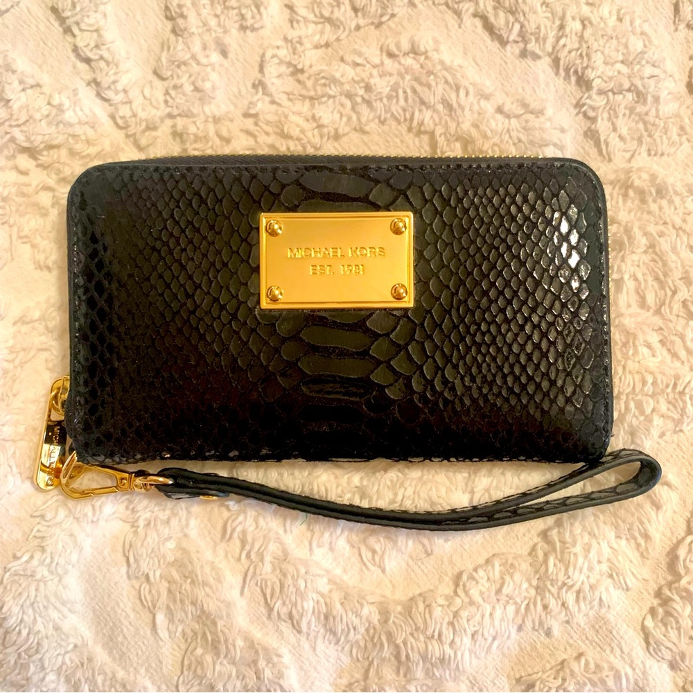 Michael Kors Multi Function Wallet/Wristlet